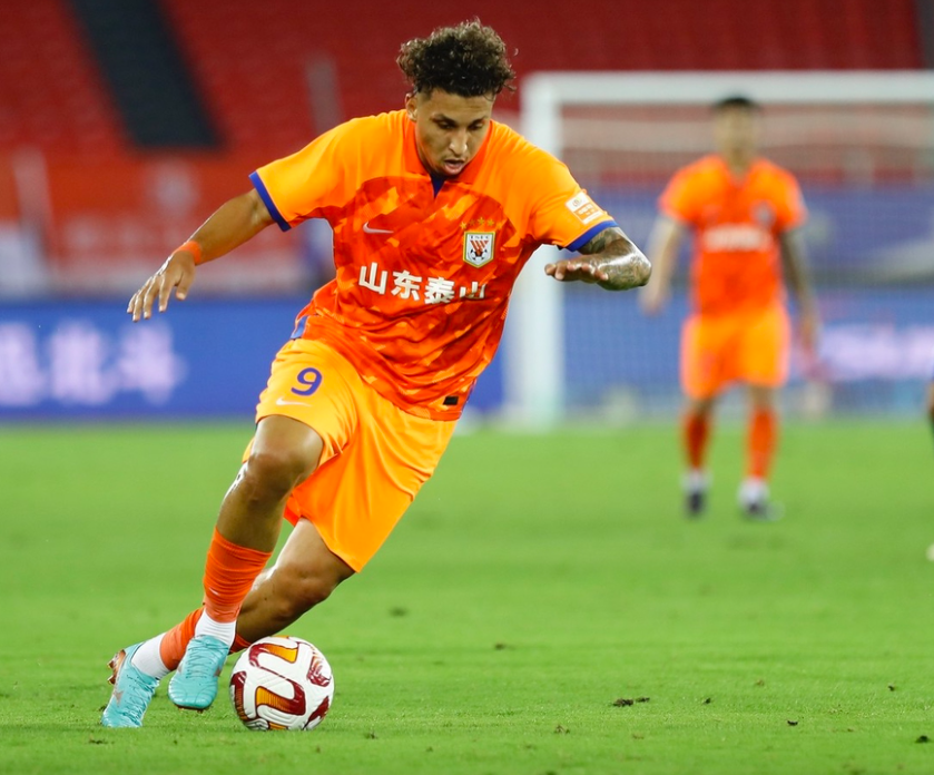 爱游戏APP-跆拳道夜战：辽东天虎队大胜祁连霹雳队，临门一脚致胜高压逼抢成功